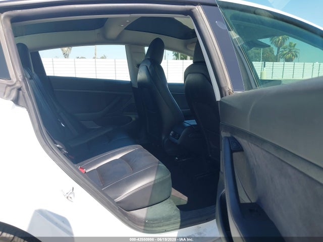 5YJ3E1EA9MF929942 Tesla MODEL 3