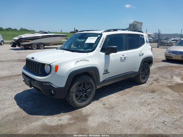 Jeep 2018 2018 ZACCJBAB5JPH67828 Image 2