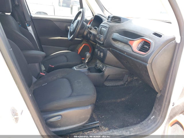Jeep 2018 2018 ZACCJBAB5JPH67828 Image 5