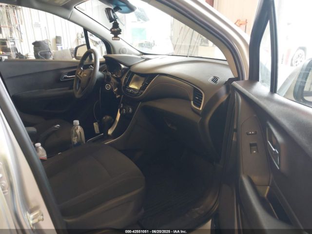 2020 CHEVROLET TRAX 3GNCJNSB0LL145009 Photo 4