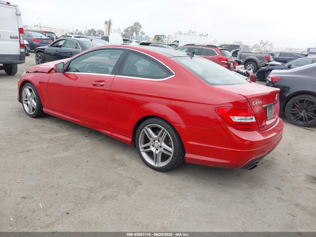 WDDGJ4HB4EG300833 Mercedes-Benz 2014