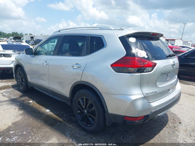 Nissan 2017 2017 JN8AT2MT9HW150794 Image 3