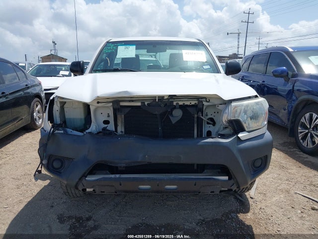 5TFNX4CN2EX032561 Toyota 2tr-fe