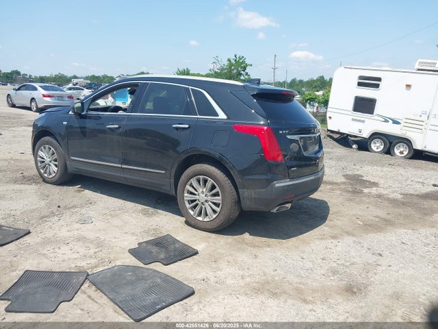 2018 CADILLAC XT5 1GYKNDRS0JZ139185 Photo 2