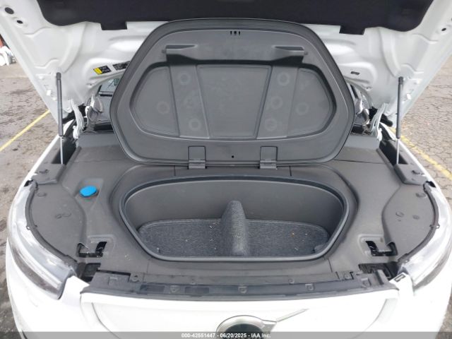 2021 VOLVO XC40 RECHARGE PURE ELECTRIC YV4ED3UR3M2612978 Photo 9