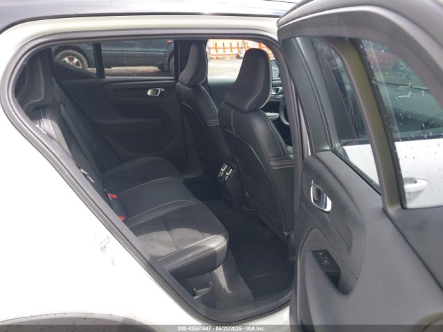 2021 VOLVO XC40 RECHARGE PURE ELECTRIC YV4ED3UR3M2612978 Photo 7