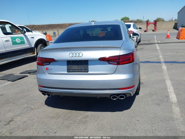 Audi 2018 2018 WAUC4AF44JA100841 Image 16