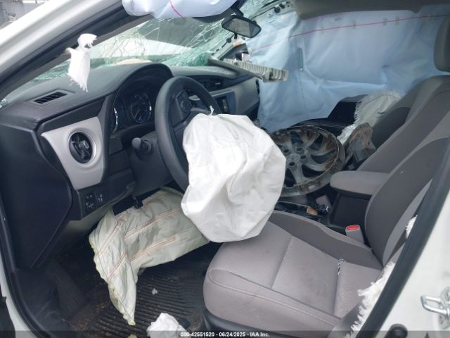2019 TOYOTA COROLLA 5YFBURHE8KP926754 Photo 4