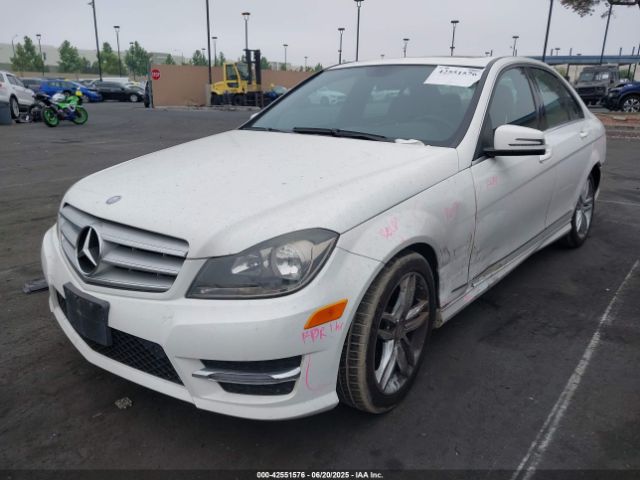 2013 MERCEDES-BENZ C 250 WDDGF4HB9DG098314 Photo 1