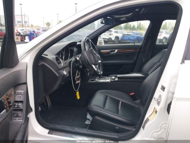 2013 MERCEDES-BENZ C 250 WDDGF4HB9DG098314 Photo 4
