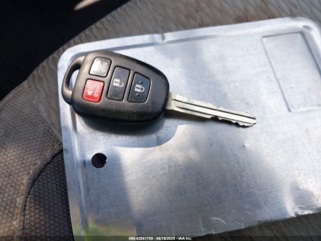 5YFBURHE7HP616233 Toyota COROLLA LE