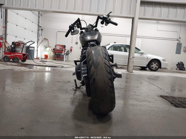 1HD1YLK12JC011570 Harley-Davidson Fat Bob 114