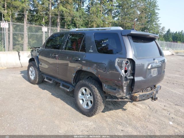2018 TOYOTA 4RUNNER JTEBU5JR7J5490718 Photo 2