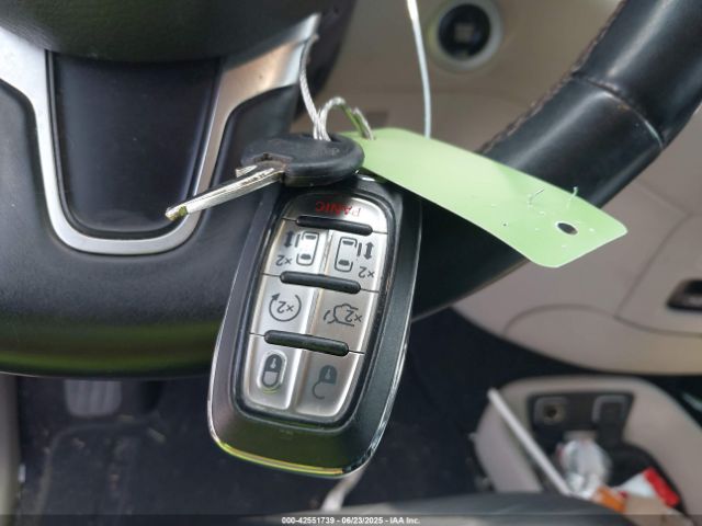 2017 CHRYSLER PACIFICA 2C4RC1EG6HR677081 Photo 10