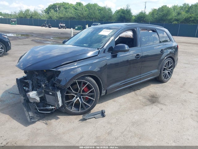 2020 AUDI Q7 WA1VXAF73LD004076 Photo 1