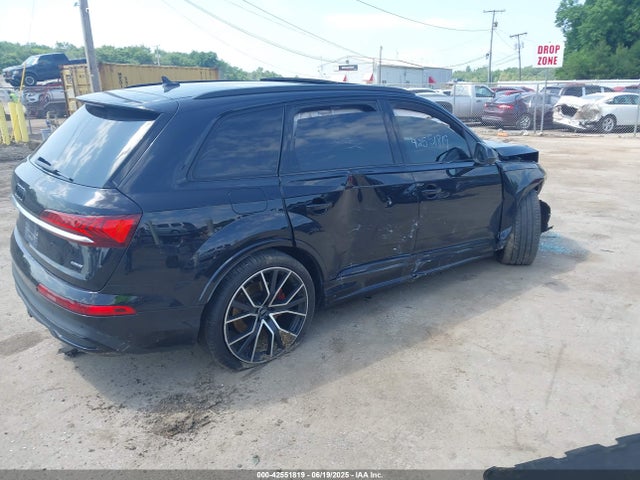 2020 AUDI Q7 WA1VXAF73LD004076 Photo 3