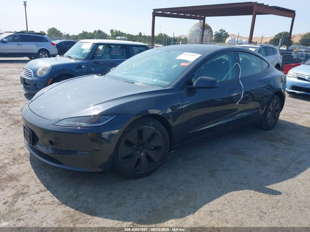 Tesla 2024 2024 5YJ3E1EA9RF726573 Image 2