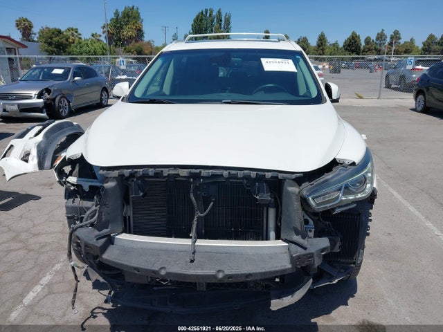 5N1CL0MM4GC510230 Infiniti 2016