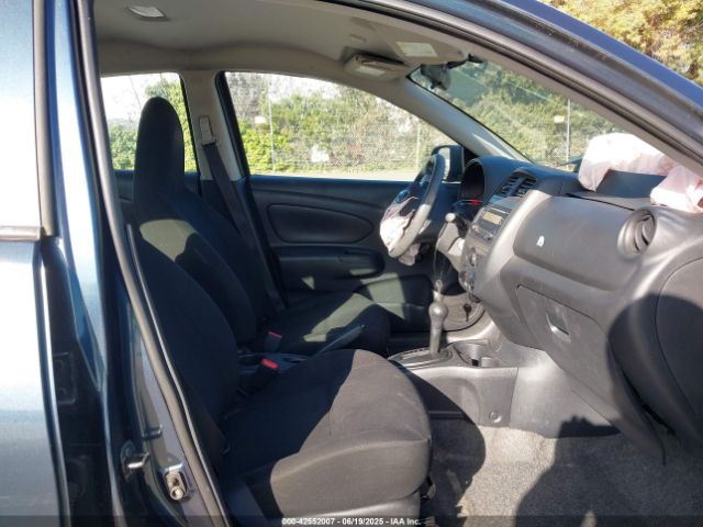 3N1CN7AP5FL817952 Nissan 2015