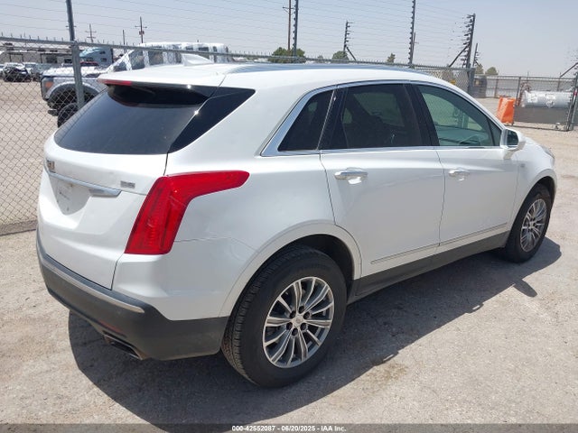 2017 CADILLAC XT5 1GYKNBRS0HZ109926 Photo 3