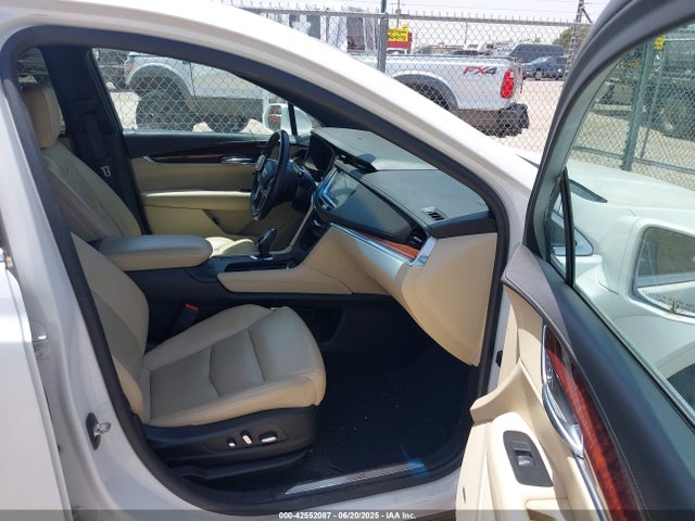 2017 CADILLAC XT5 1GYKNBRS0HZ109926 Photo 4