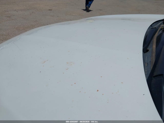 2017 CADILLAC XT5 1GYKNBRS0HZ109926 Photo 5
