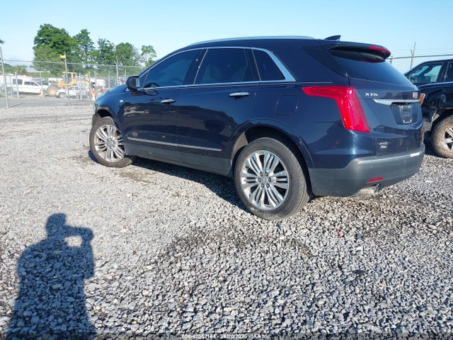 2017 CADILLAC XT5 1GYKNERS0HZ124508 Photo 2
