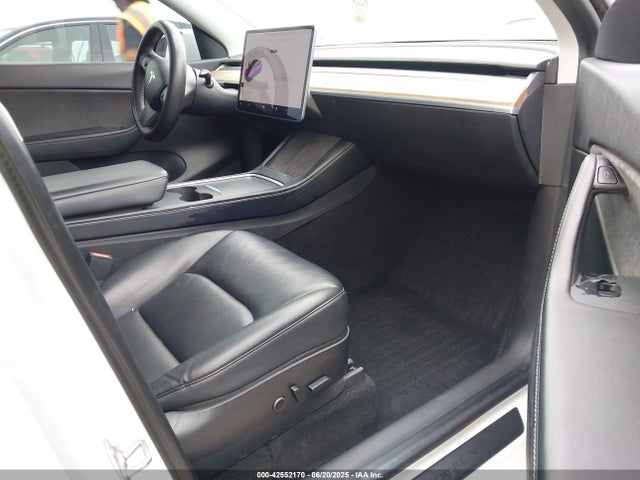 5YJYGDEE1MF146540 Tesla 2021