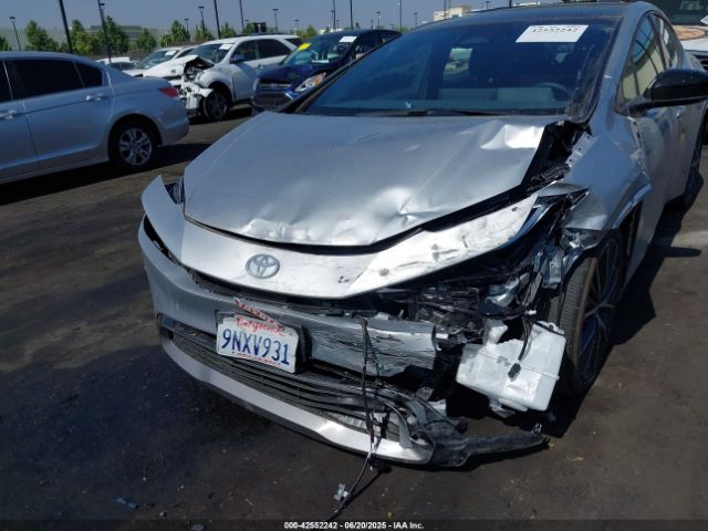 2024 TOYOTA PRIUS JTDACAAU3R3031872 Photo 5