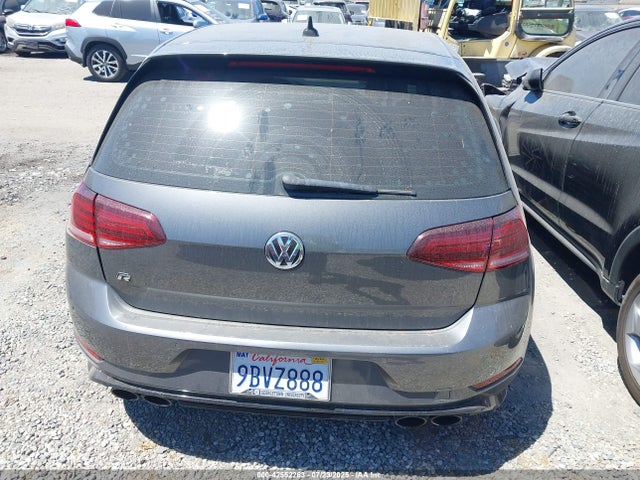 WVWWF7AU2JW179126 Volkswagen 2018