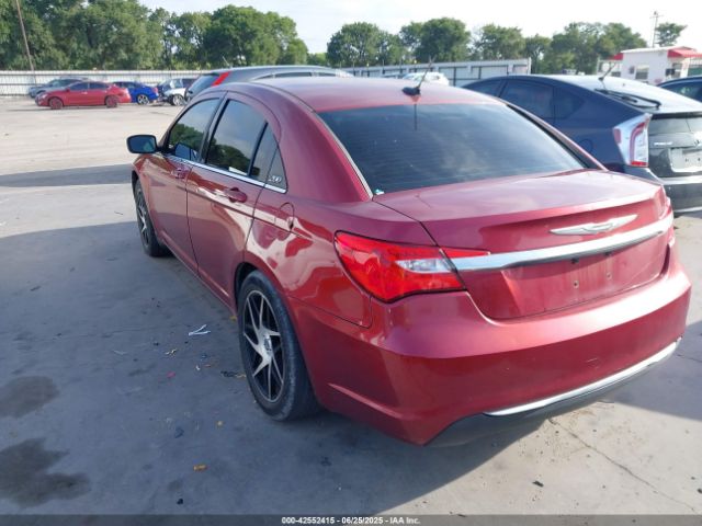 2013 CHRYSLER 200 1C3CCBABXDN561187 Photo 2