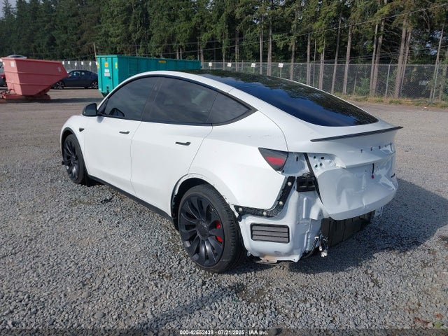 2024 TESLA MODEL Y 7SAYGDEF2RF089591 Photo 2
