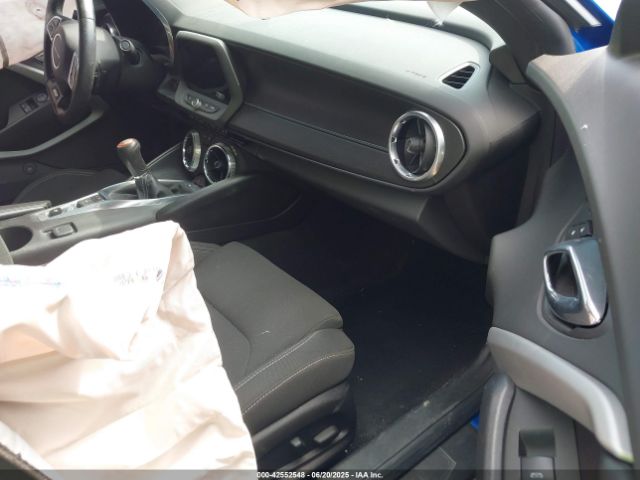 2017 CHEVROLET CAMARO 1G1FE1R77H0119878 Photo 4