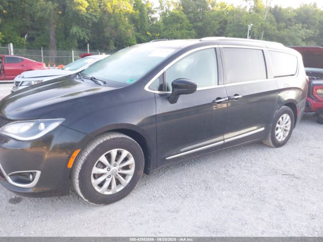 2019 CHRYSLER PACIFICA 2C4RC1BG4KR583065 Photo 1