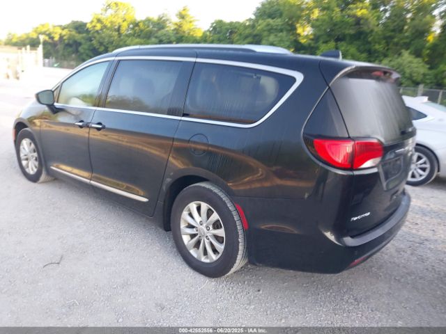 2019 CHRYSLER PACIFICA 2C4RC1BG4KR583065 Photo 2