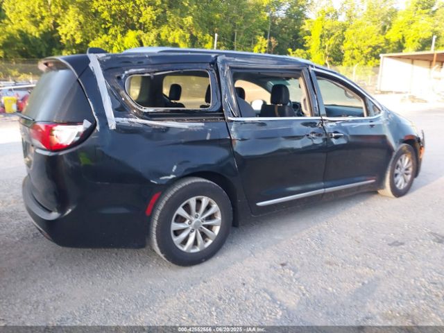 2019 CHRYSLER PACIFICA 2C4RC1BG4KR583065 Photo 3