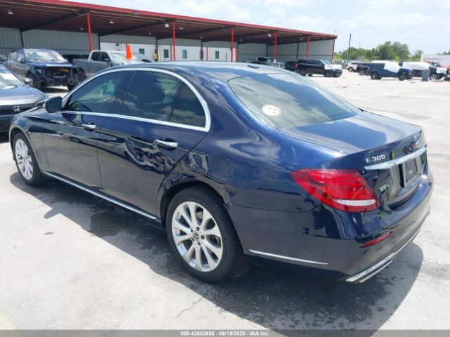 2017 MERCEDES-BENZ E 300 WDDZF4JB3HA278772 Photo 2