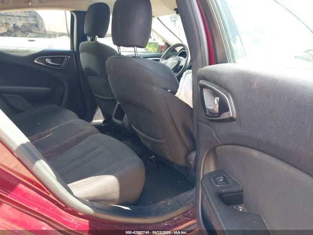 1C3CCCAB3GN157450 Chrysler 2016