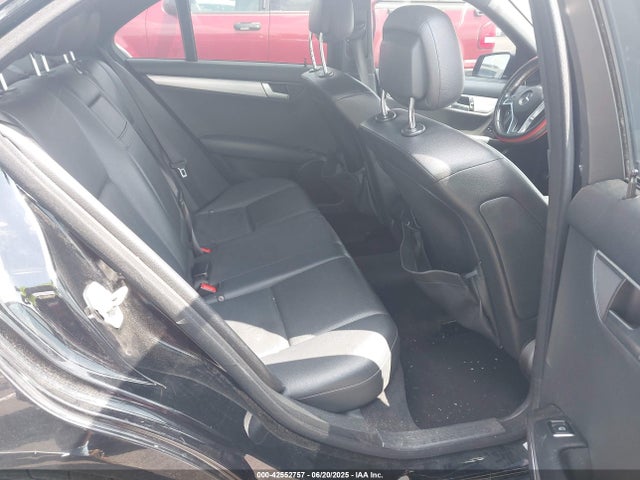 WDDGF8AB8EG251039 Mercedes-Benz C-Class