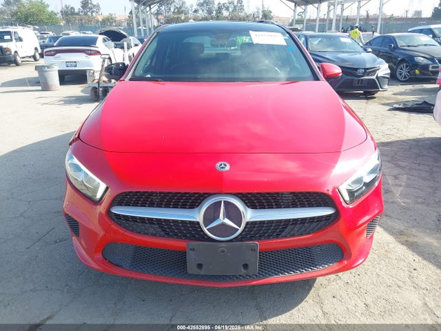 WDD3G4EB2KW022159 Mercedes-Benz m260