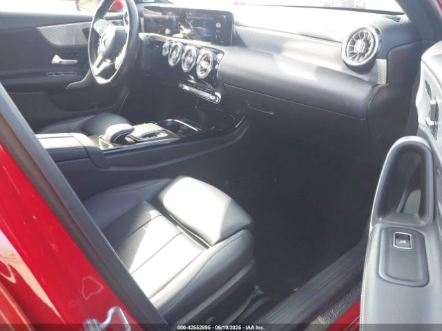 2019 MERCEDES-BENZ A 220 WDD3G4EB2KW022159 Photo 4