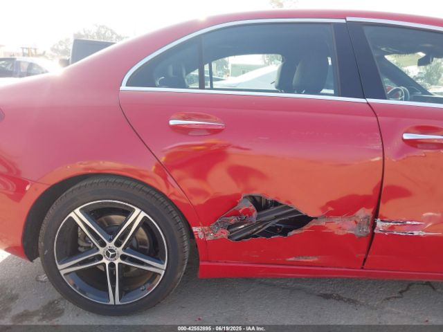 2019 MERCEDES-BENZ A 220 WDD3G4EB2KW022159 Photo 5
