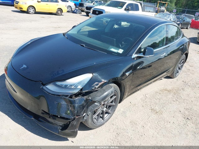 Tesla 2018 2018 5YJ3E1EA8JF152214 Image 2