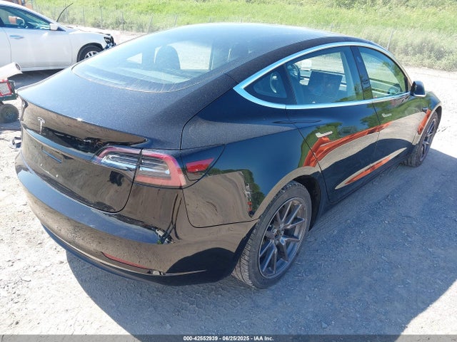 Tesla 2018 2018 5YJ3E1EA8JF152214 Image 4