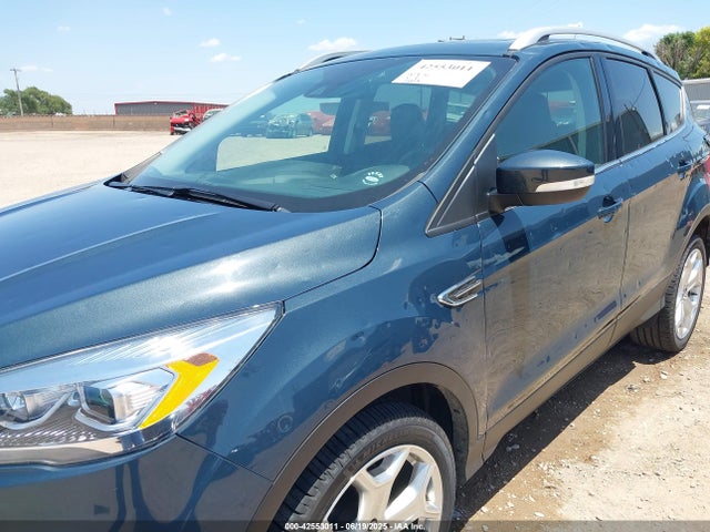 1FMCU9J92KUB56244 Ford 2019