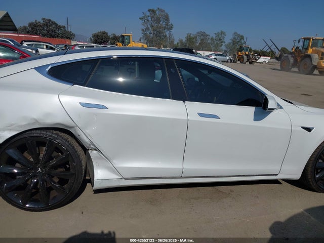 Tesla 2017 2017 5YJSA1E15HF183194 Image 13
