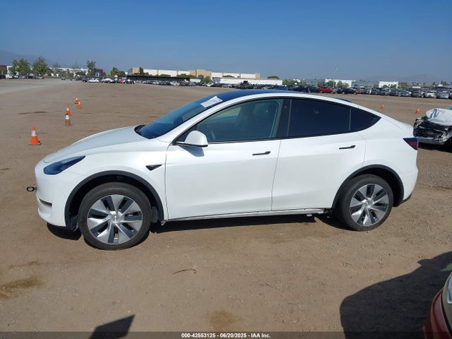 5YJYGDEE7MF085758 Tesla 2021