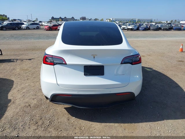 5YJYGDEE7MF085758 Tesla 2021