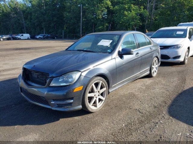 2014 MERCEDES-BENZ C 250 WDDGF4HB2EG241072 Photo 1