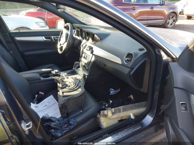 2014 MERCEDES-BENZ C 250 WDDGF4HB2EG241072 Photo 4